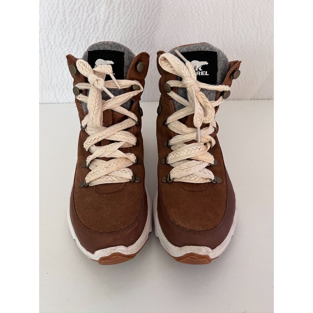 Sorel Kinetic Breakthru Conquest Boots. Size 9.